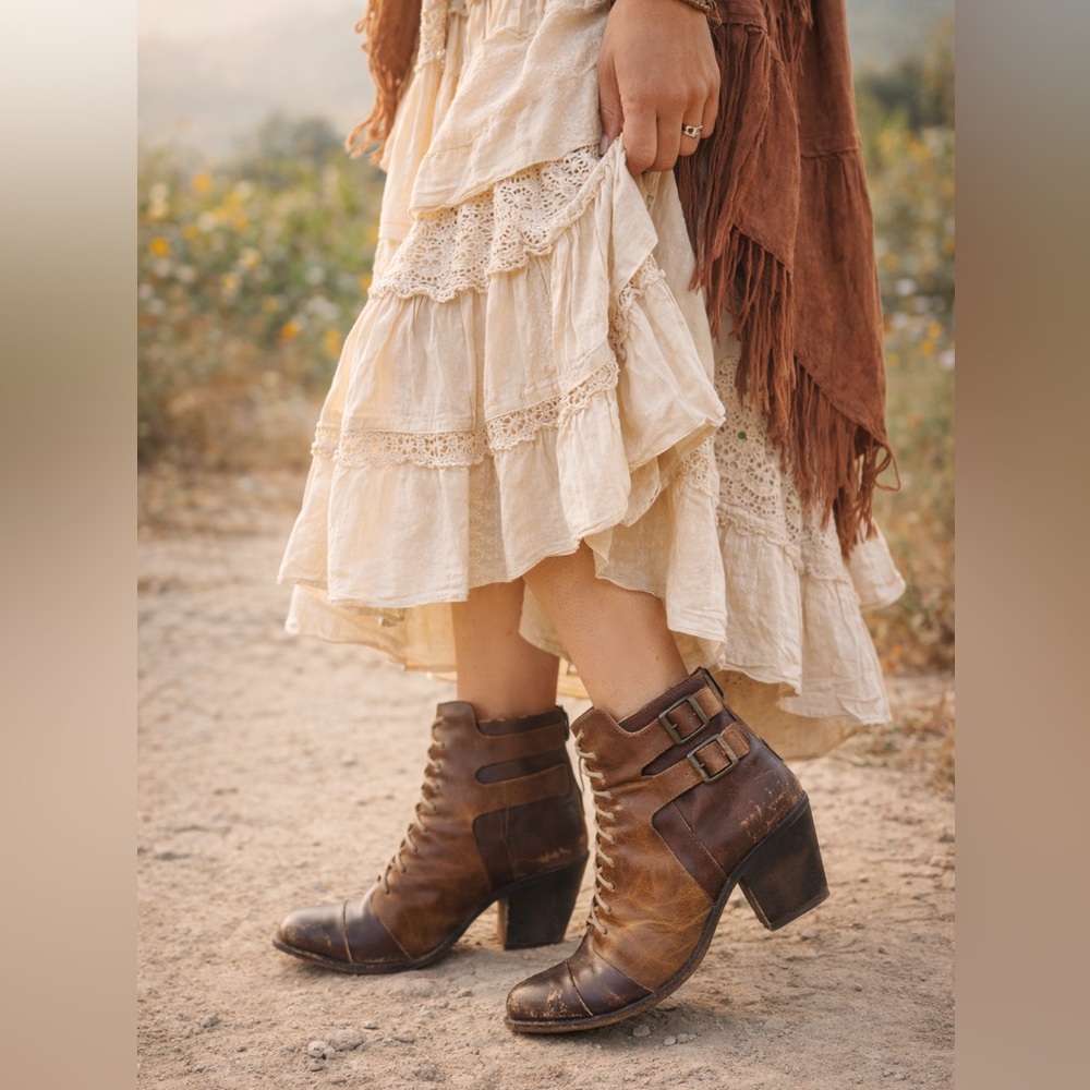 Freebird by Steven Malry Boots Size 8 Distressed Leather Lace Up Buckle Boho